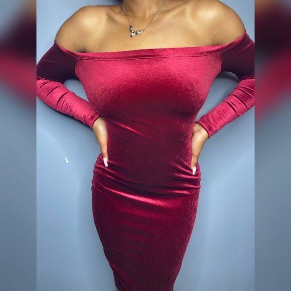 Seven Sisters Velvet Off the Shoulder Deep Red Dress - Picture 1 of 4